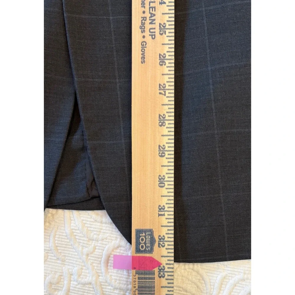 Jos. A. Bank suit 32 cut