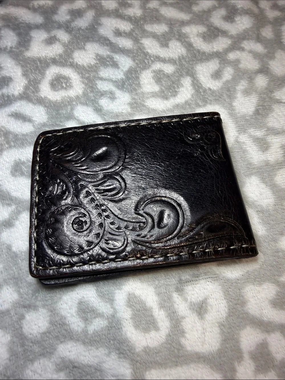 Classic Embossed Leather Bifold Wallet - Black