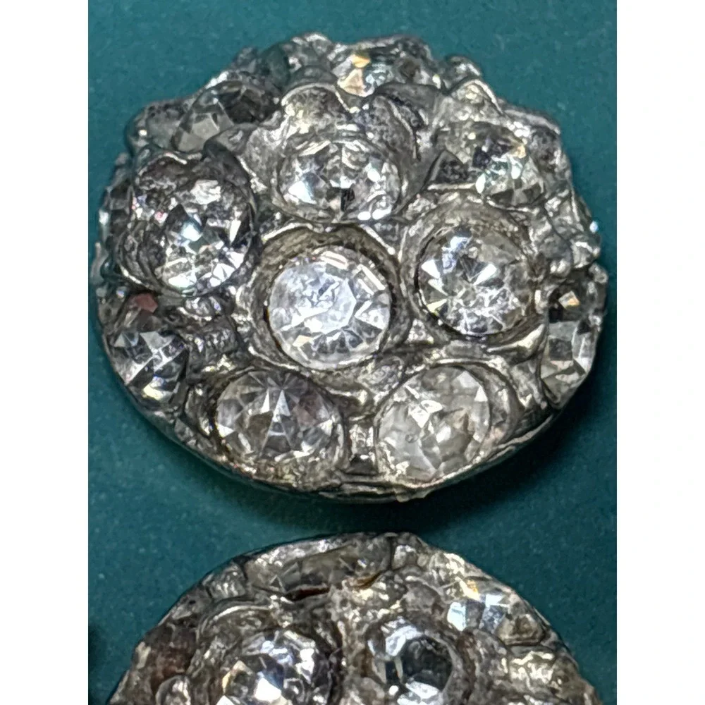 N/A antique round