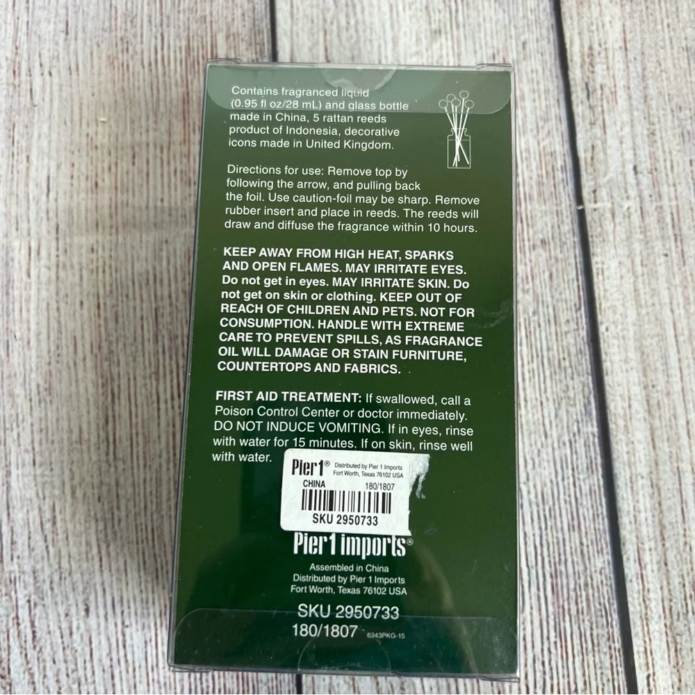 Pier 1 Reed Diffuser Holiday Forest NIB
