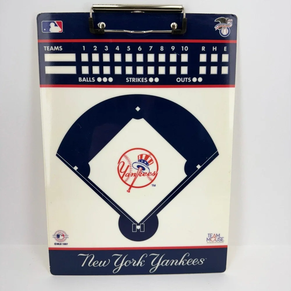 Vintage MLB New York Yankees Baseball Scorecard Clipboard 1997 Team Mouse‎