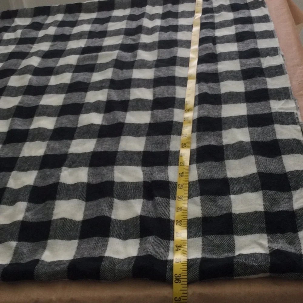 N/A women’s checkered