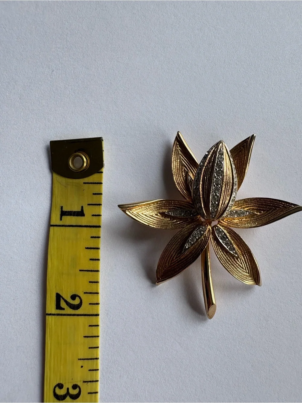 Vintage Kramer Clear Rhinestone Gold Tone Flower Brooch Pin Orchid Water Lily
