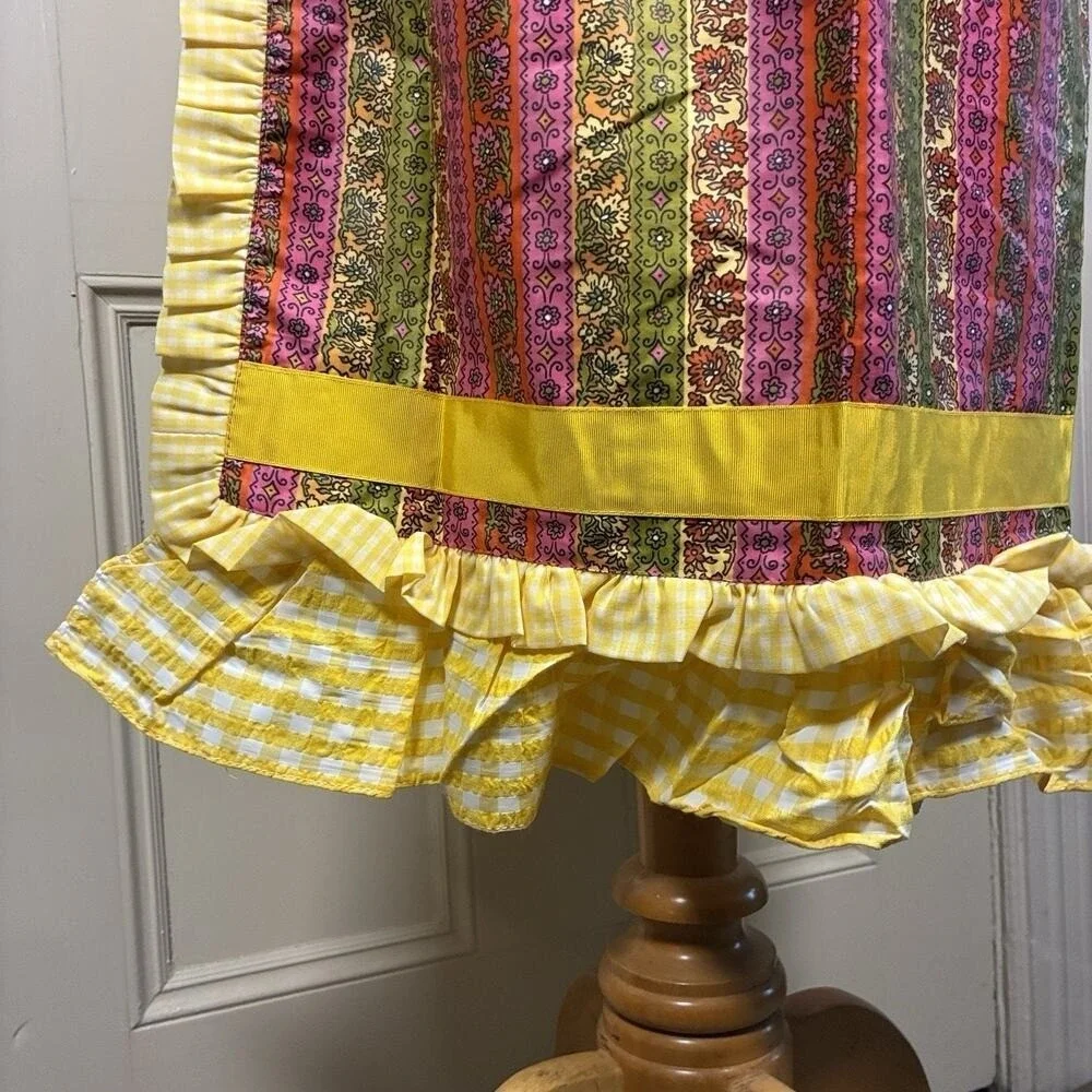 Vintage Hostess Apron Susan Bee Midi Length Unused‎ Rare Retro Ruffle Pockets