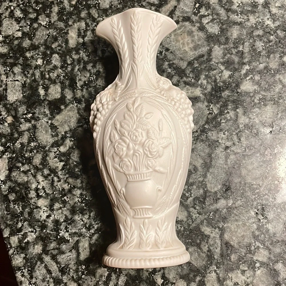 Vintage British Heritage Collection White Porcelain Vase‎ by Portmeirion England