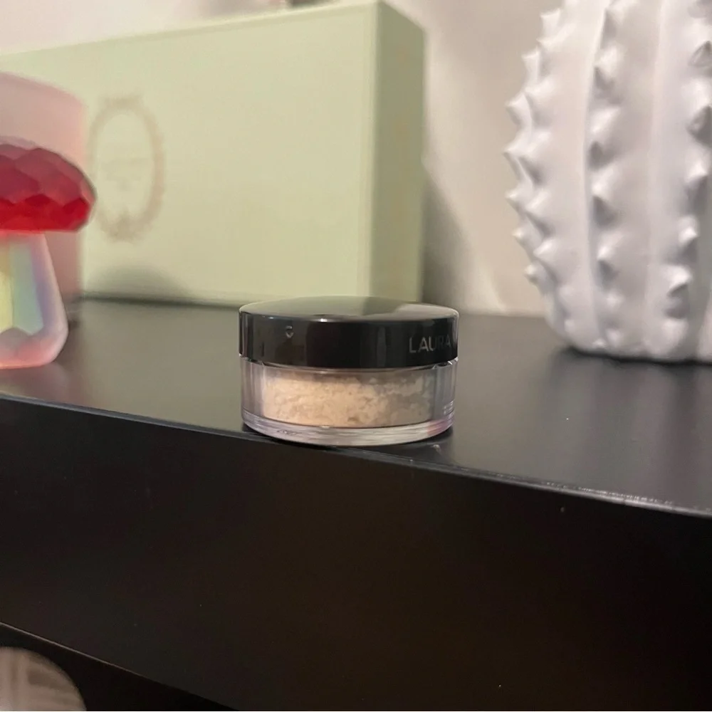 laura mercier laura mercier