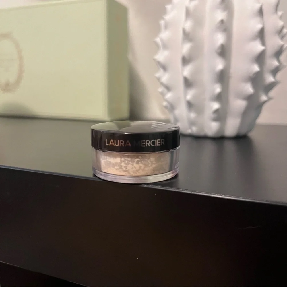 laura mercier laura mercier