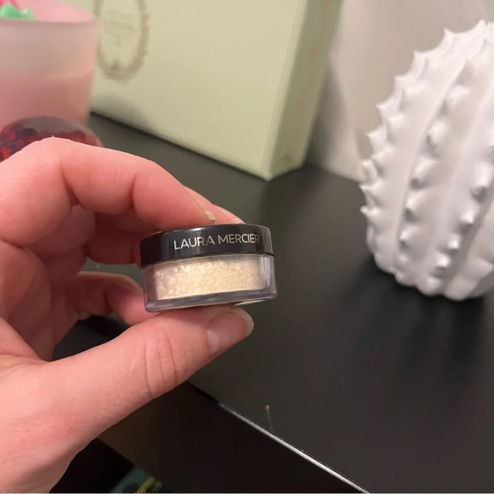 laura mercier laura mercier