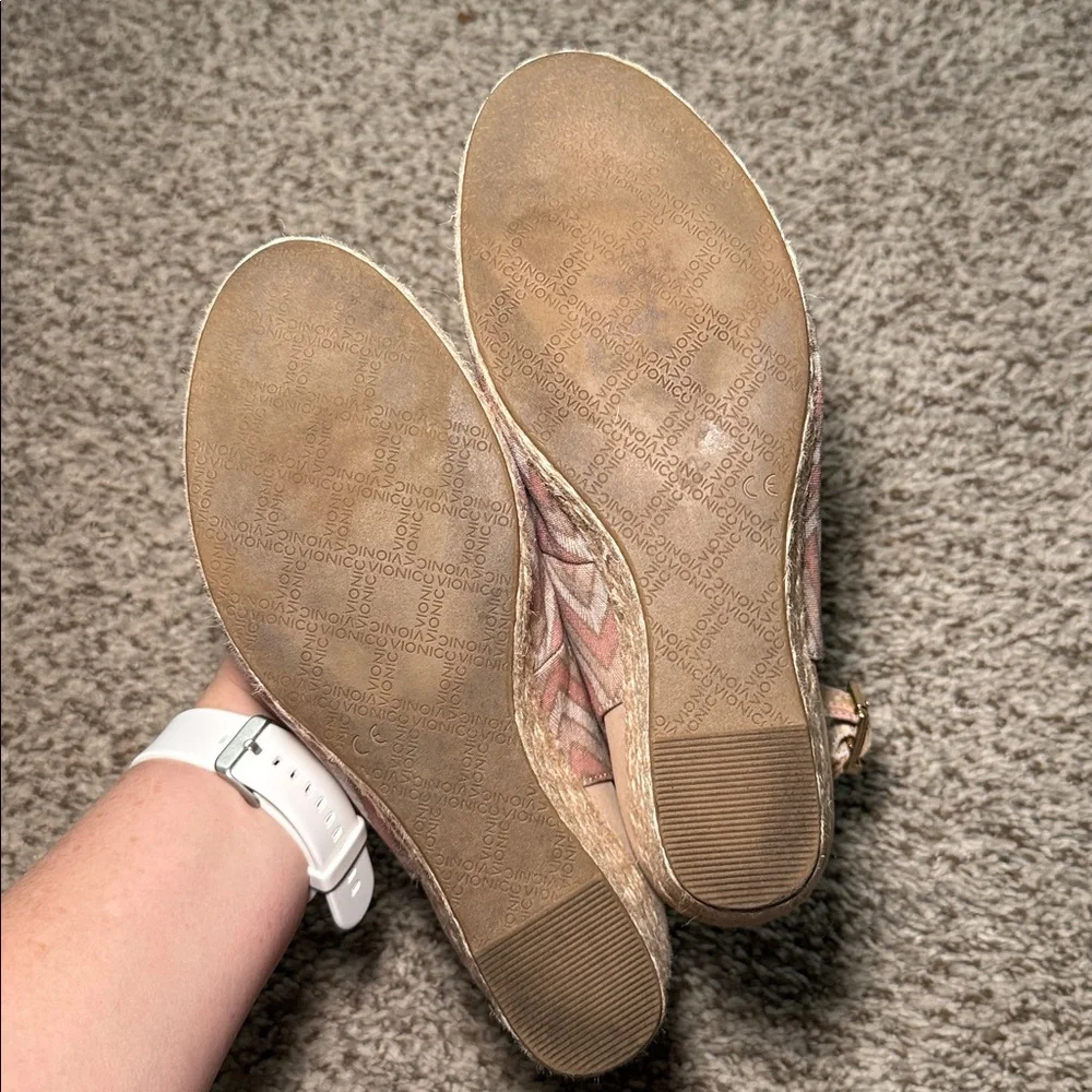 Vionic‎ Coralina Women's Chevron Slingback Wedge Size 8.5