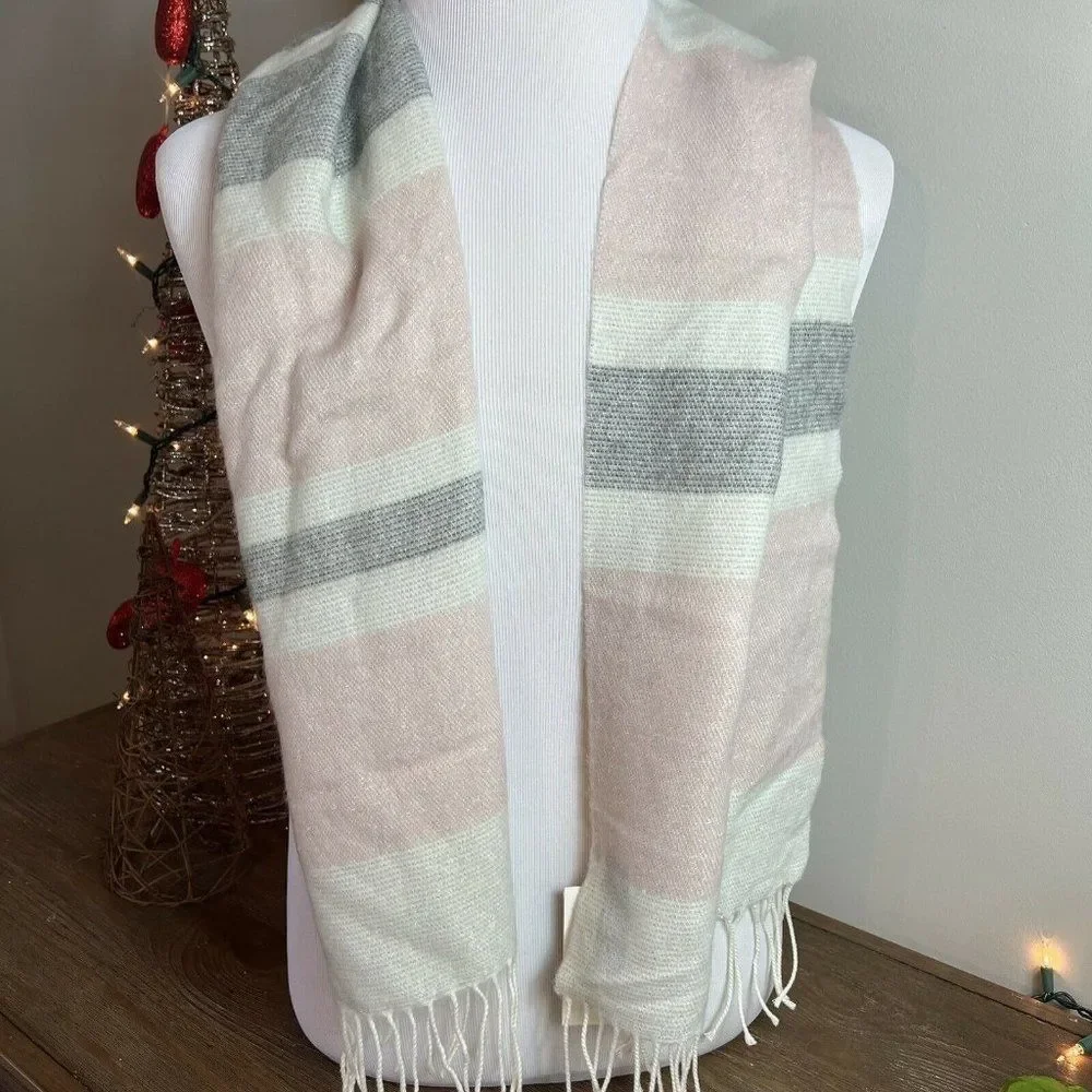 NWT Steve Madden Mid Weight Cozy Muffler Scarf with Fringe Lurex Pink Gray White