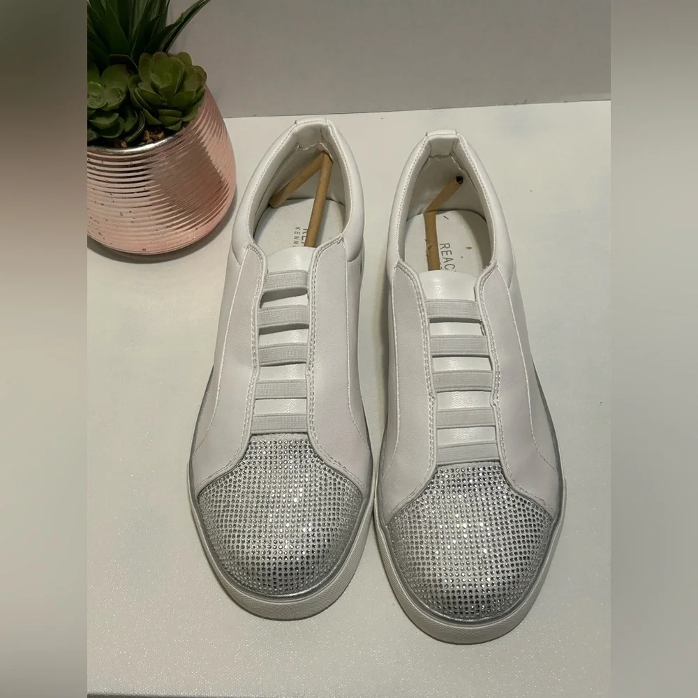Kenneth Cole stylish white