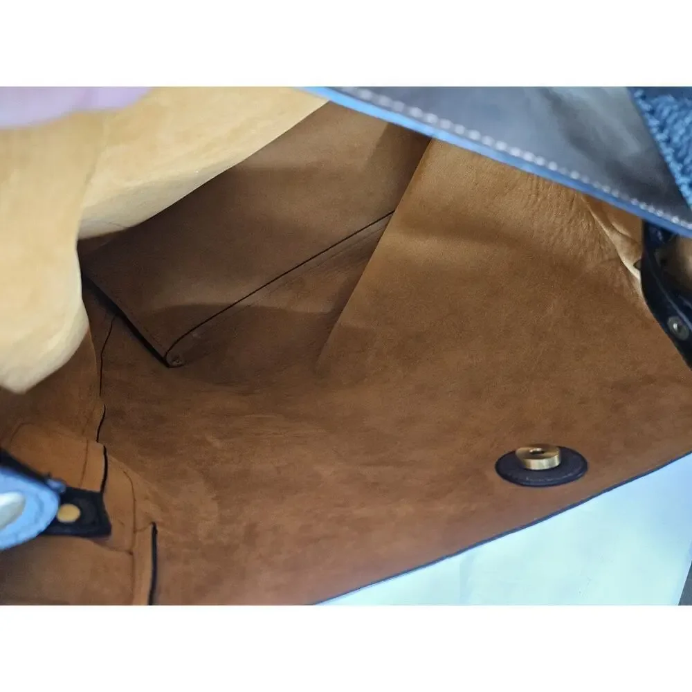 noatd brown leather