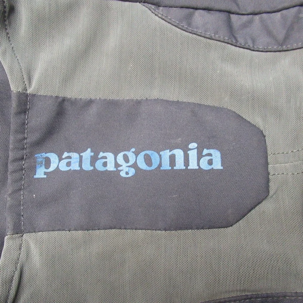 Patagonia Backpack Unisex 24L Blue‎ Yerba Commuter Padded Daypack Travel LOGO