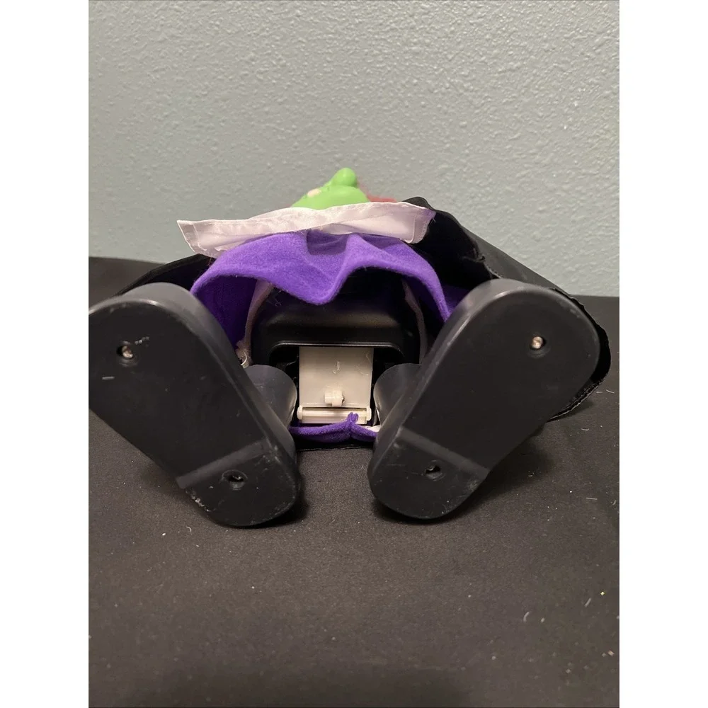 Vtg Halloween Vigor 1997 Animated Witch Monster Doll Music Walking Laughing 16X8