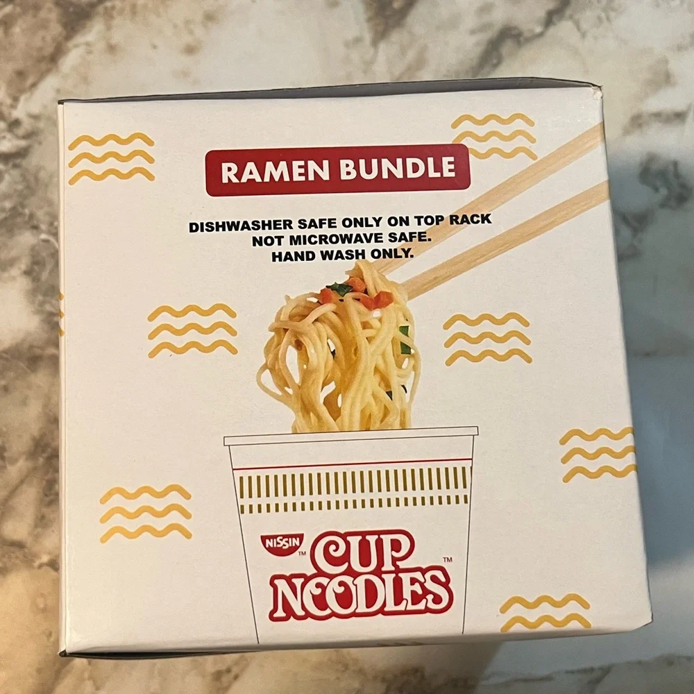 JBH* New! Nissin Cup Noodles Plastic Bowl 🥣 and Spoon 🥄 Ramen Bundle
