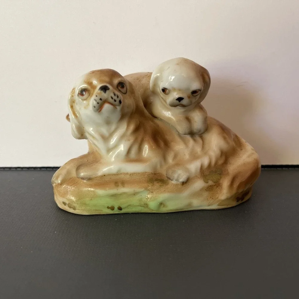 Vintage Midcentury Pekingese Dog Figurine Marked Made‎ In Japan Mother w Puppy
