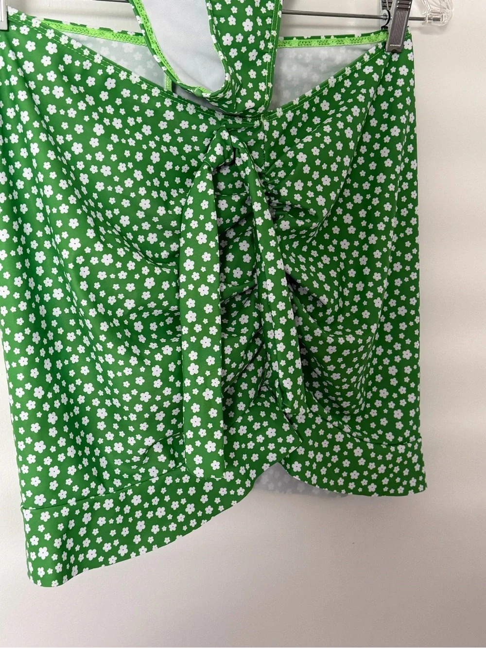 N/A bright green