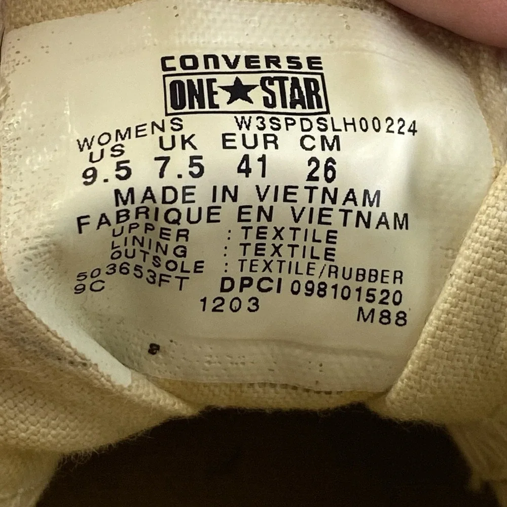 Converse Shoes Womens 9.5 Gray Chuck Taylor All Star Canvas Sneakers Casual Nice