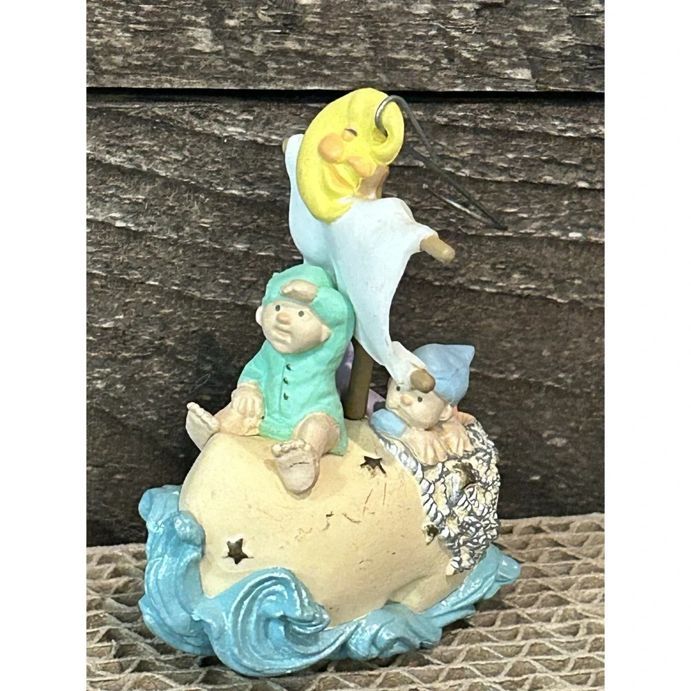 Wynken Blynken And Nod 1986 One Night They Sailed In Wood Shoe Hallmark Ornament