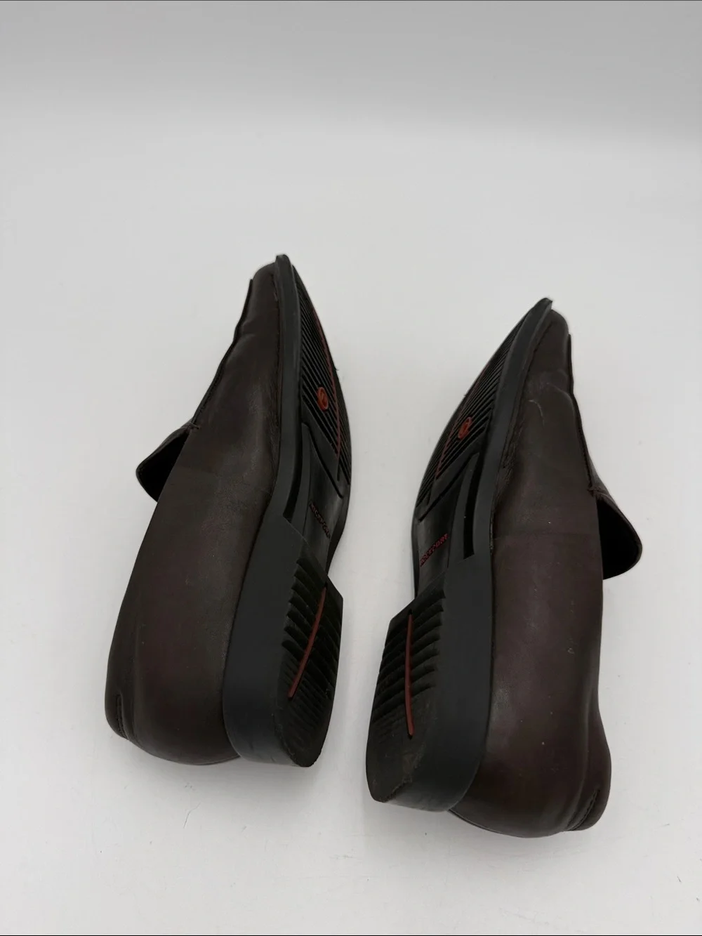 Rockport upper slip deliver
