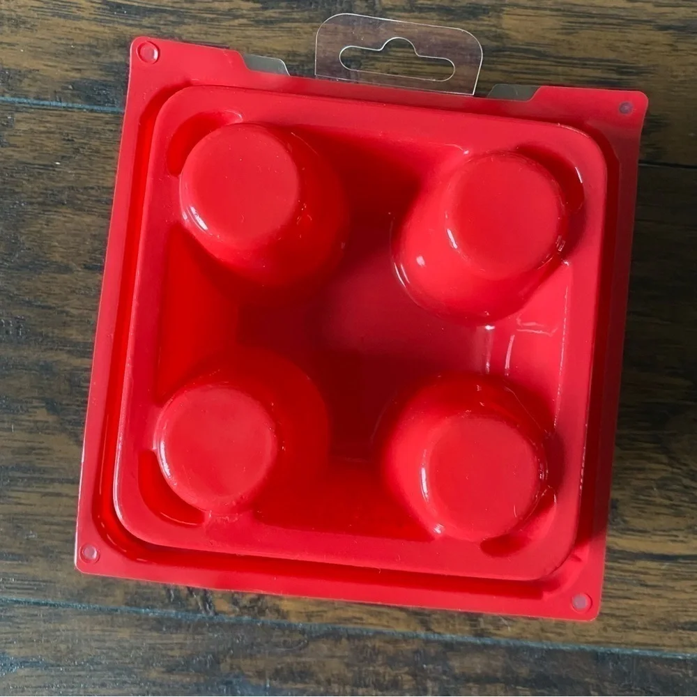 Egglettes Hard-Boiled Eggs Without the Shell