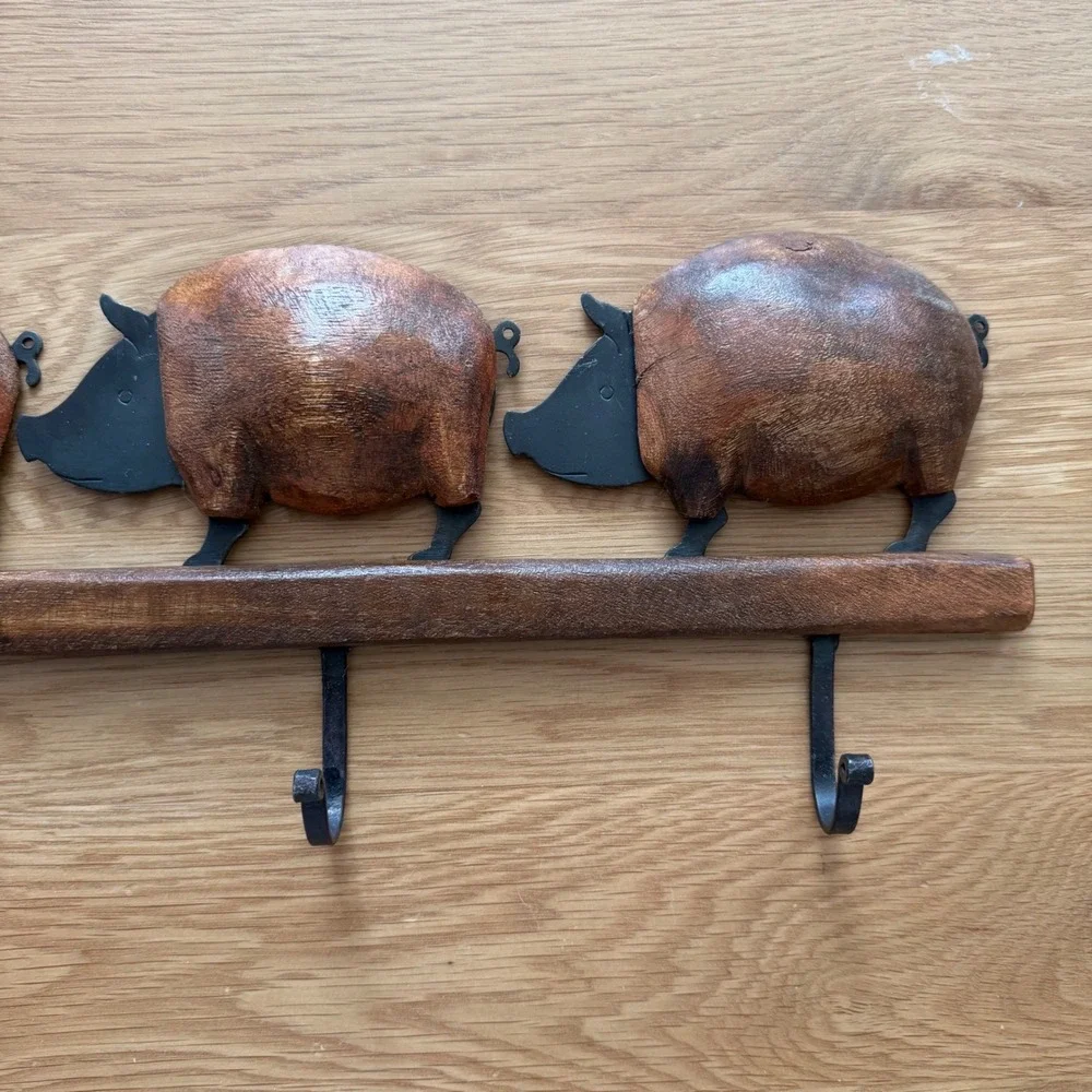 Vintage Wooden Pig Wall Hook Rack Carved Wood Rustic Farmhouse Decor 4 Hooks
