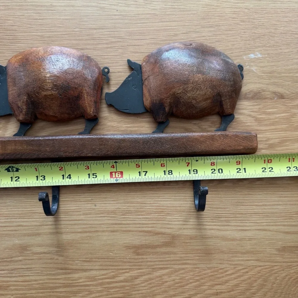 Vintage Wooden Pig Wall Hook Rack Carved Wood Rustic Farmhouse Decor 4 Hooks