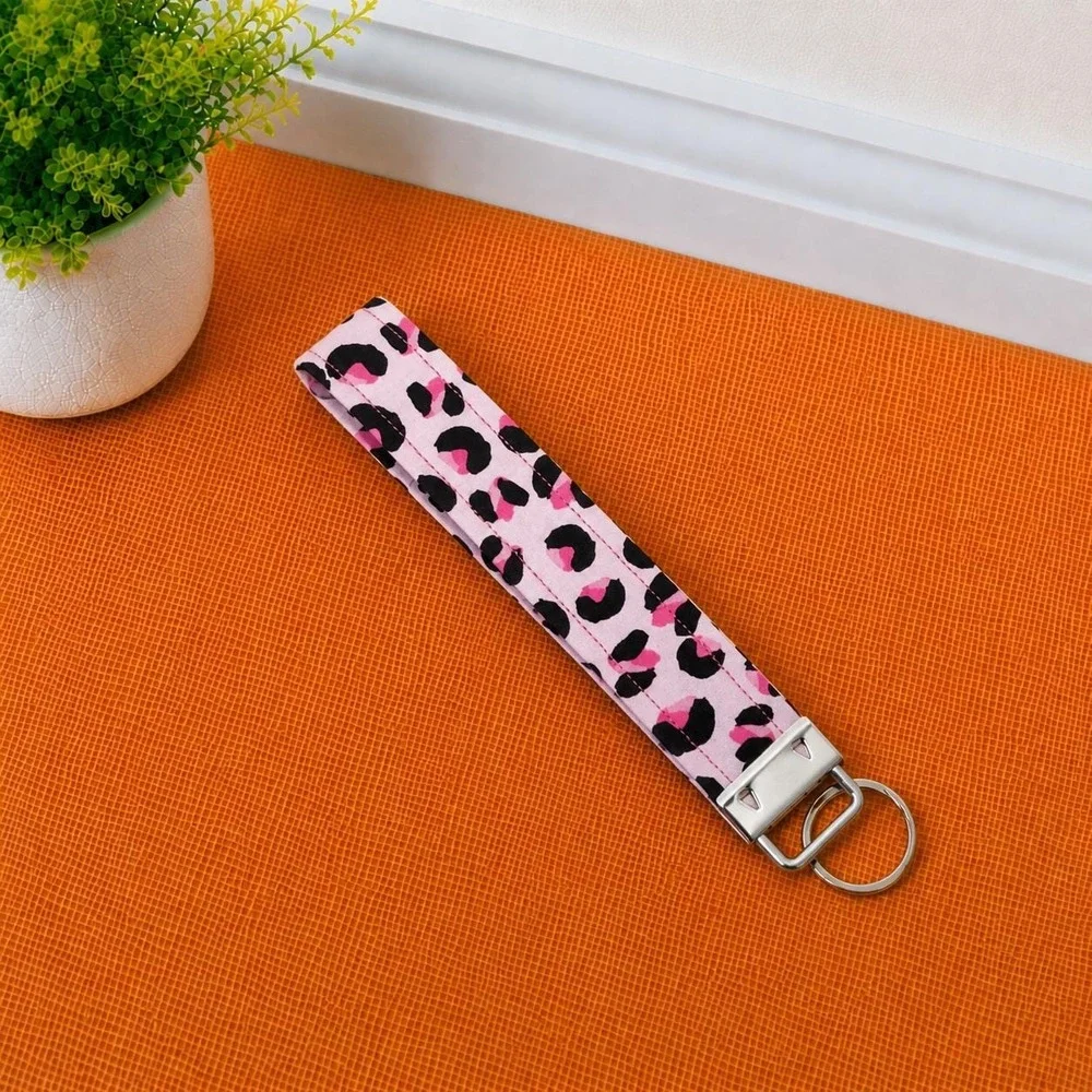 Light Pink Leopard Print Key Fob Wristlet, Cute Animal Print Keychain