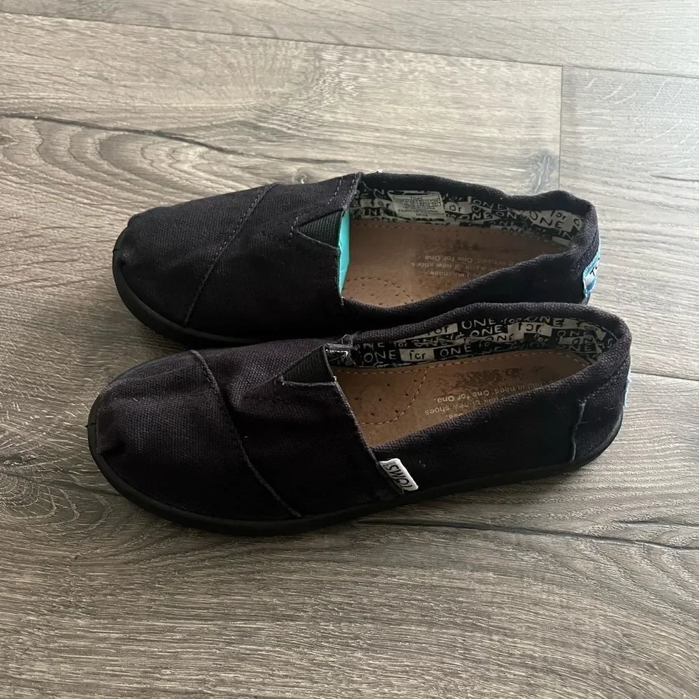 Toms good used
