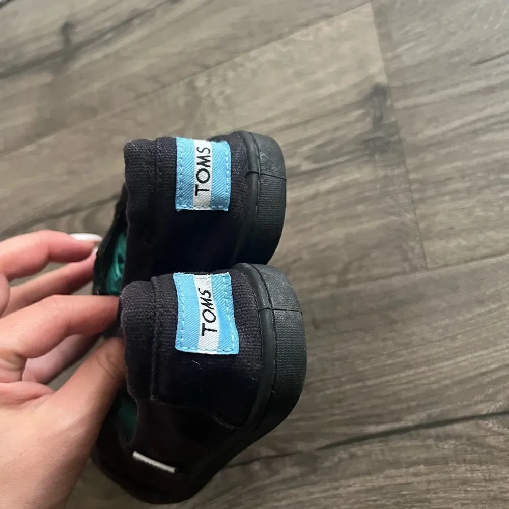 Toms good used