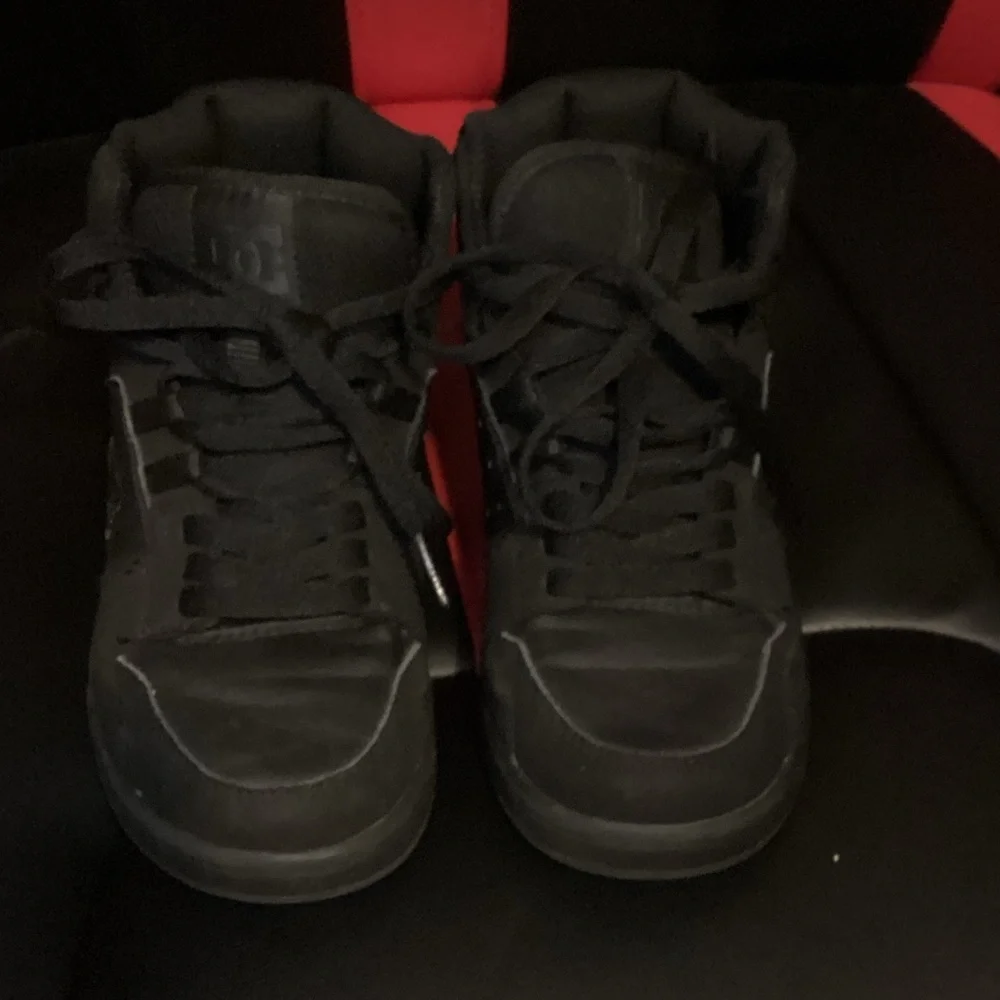 DC sleek athletic