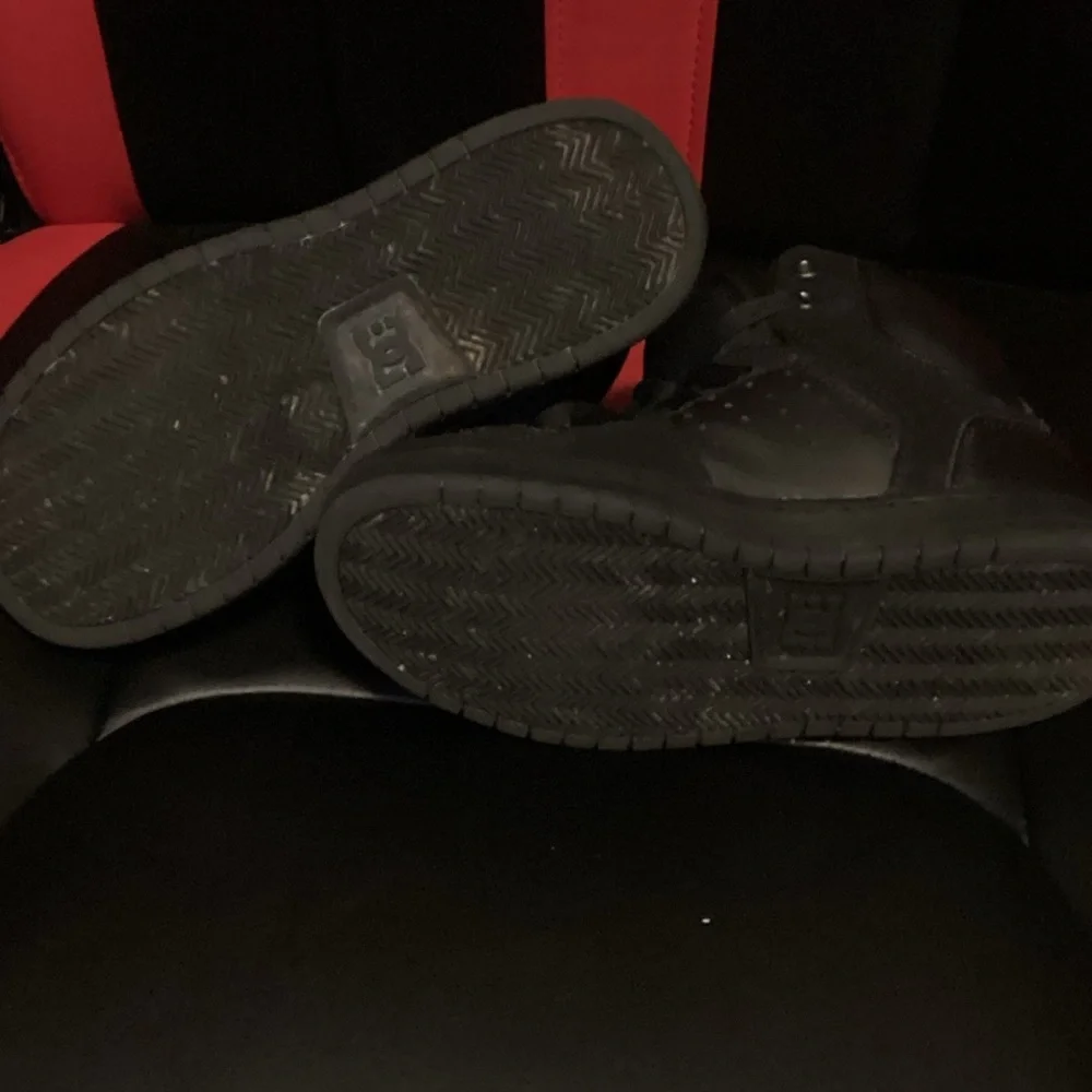 DC sleek athletic