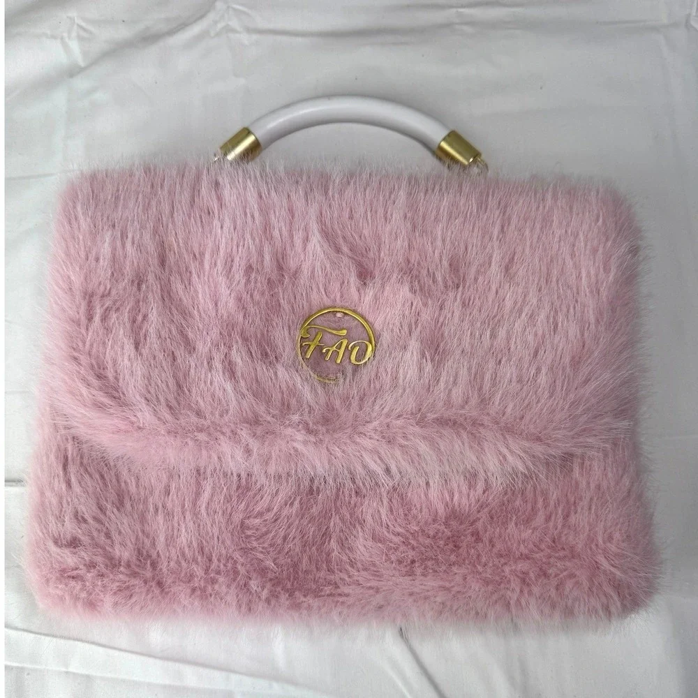 FAO Schwarz Kids Pink Faux Fur Handbag Quilted Interior Gold Logo 59343A24124