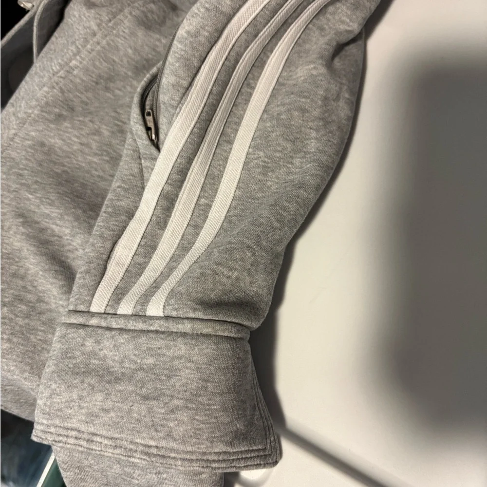 adidas comfortable stylish
