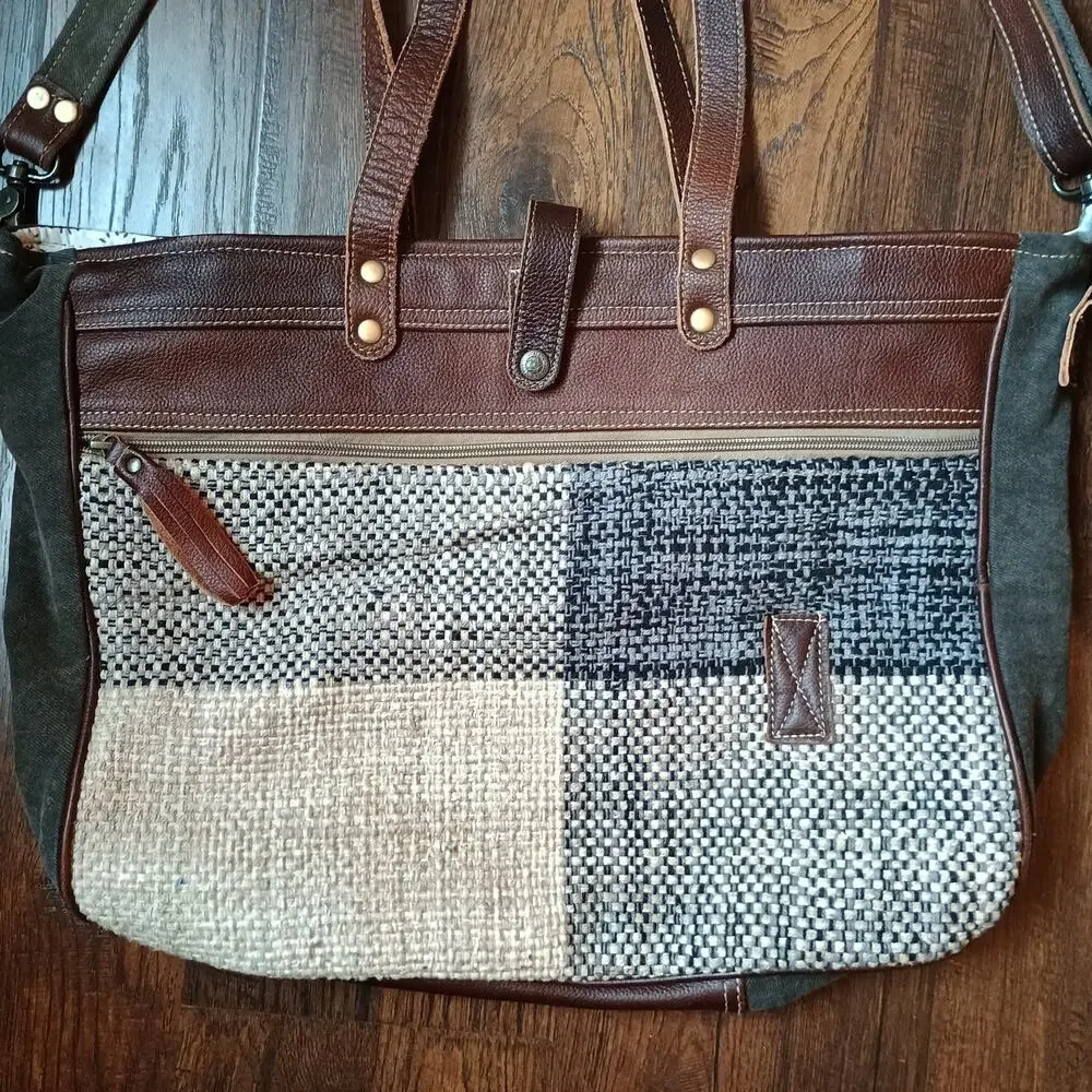 Myra messenger computer bag Very Clean Leather & Canvas