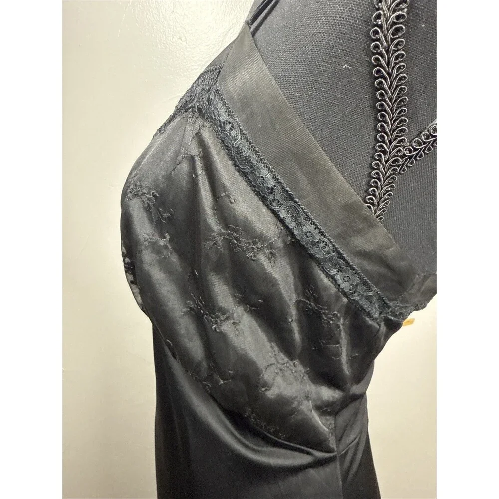 Shadowline black slip