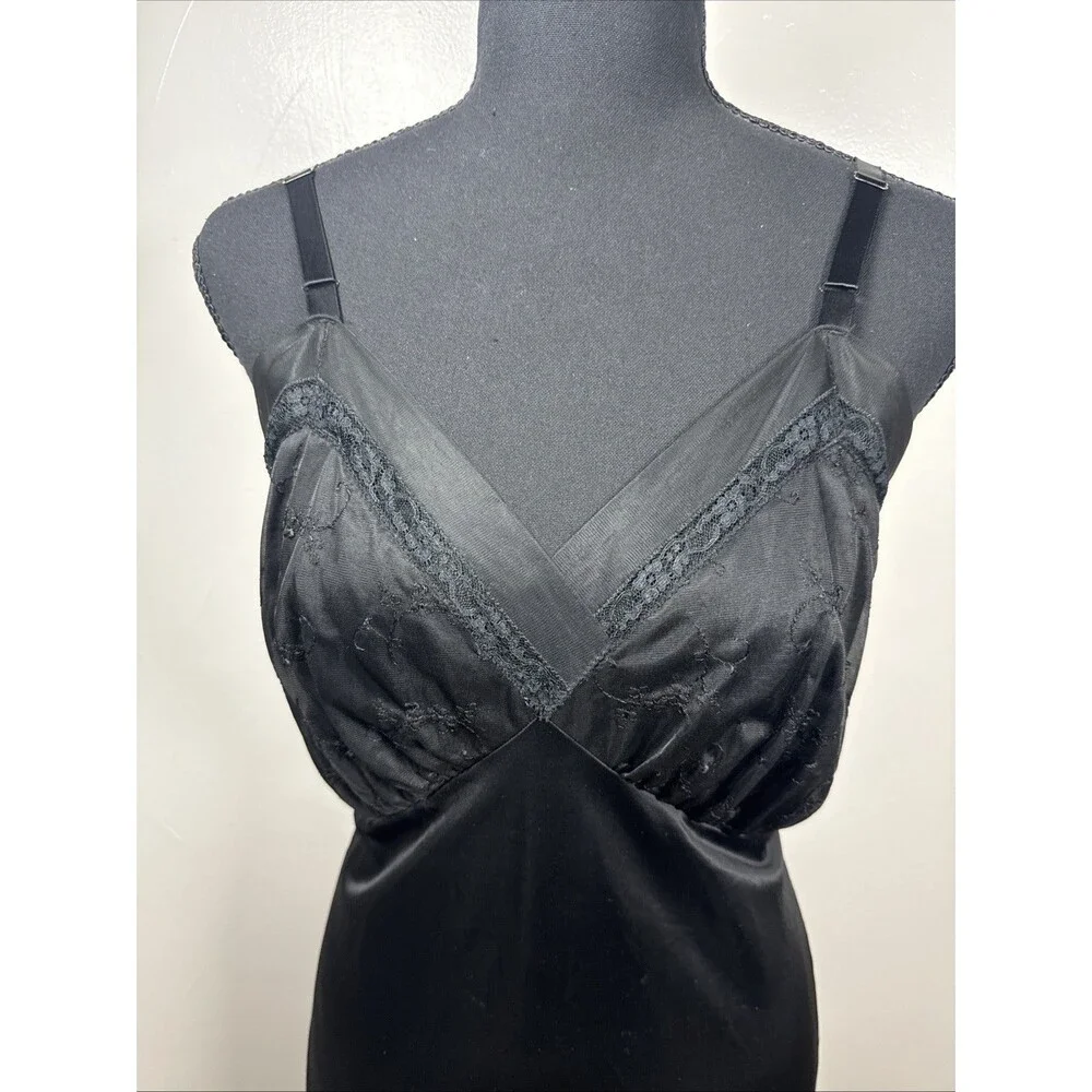 Shadowline black slip