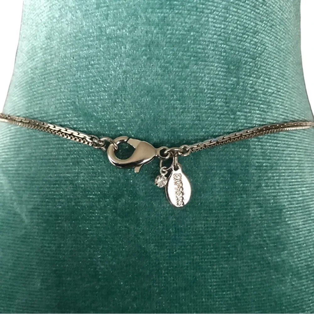 Elegant Silver Necklace