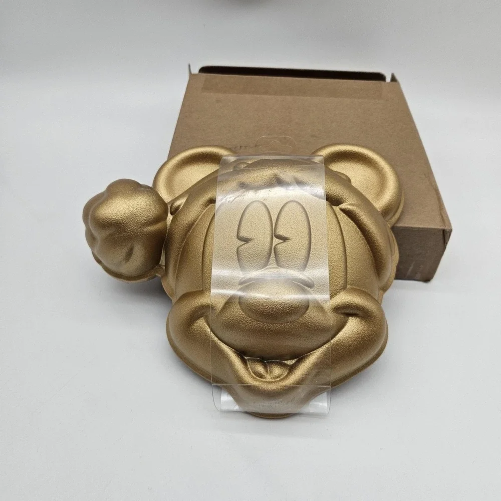Disney Gold Mickey Mouse Cake Pan Mold Bakeware ShopDisney Parks‎ New with Box
