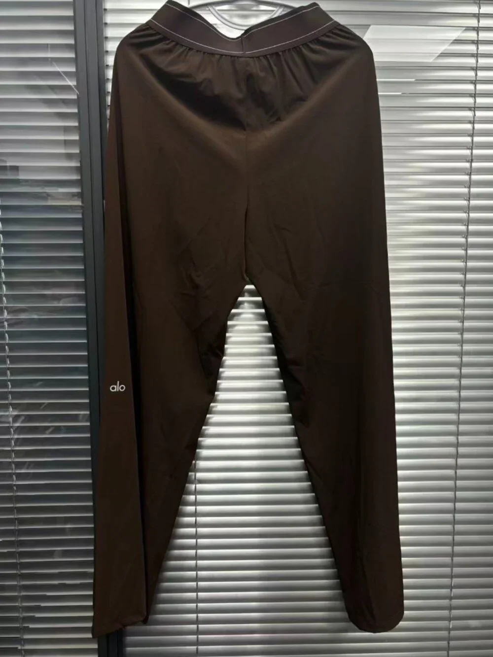 ALO Yoga Women's Suit Pants, Standard Size, Coffee Brown, Daily Wear 🛍️