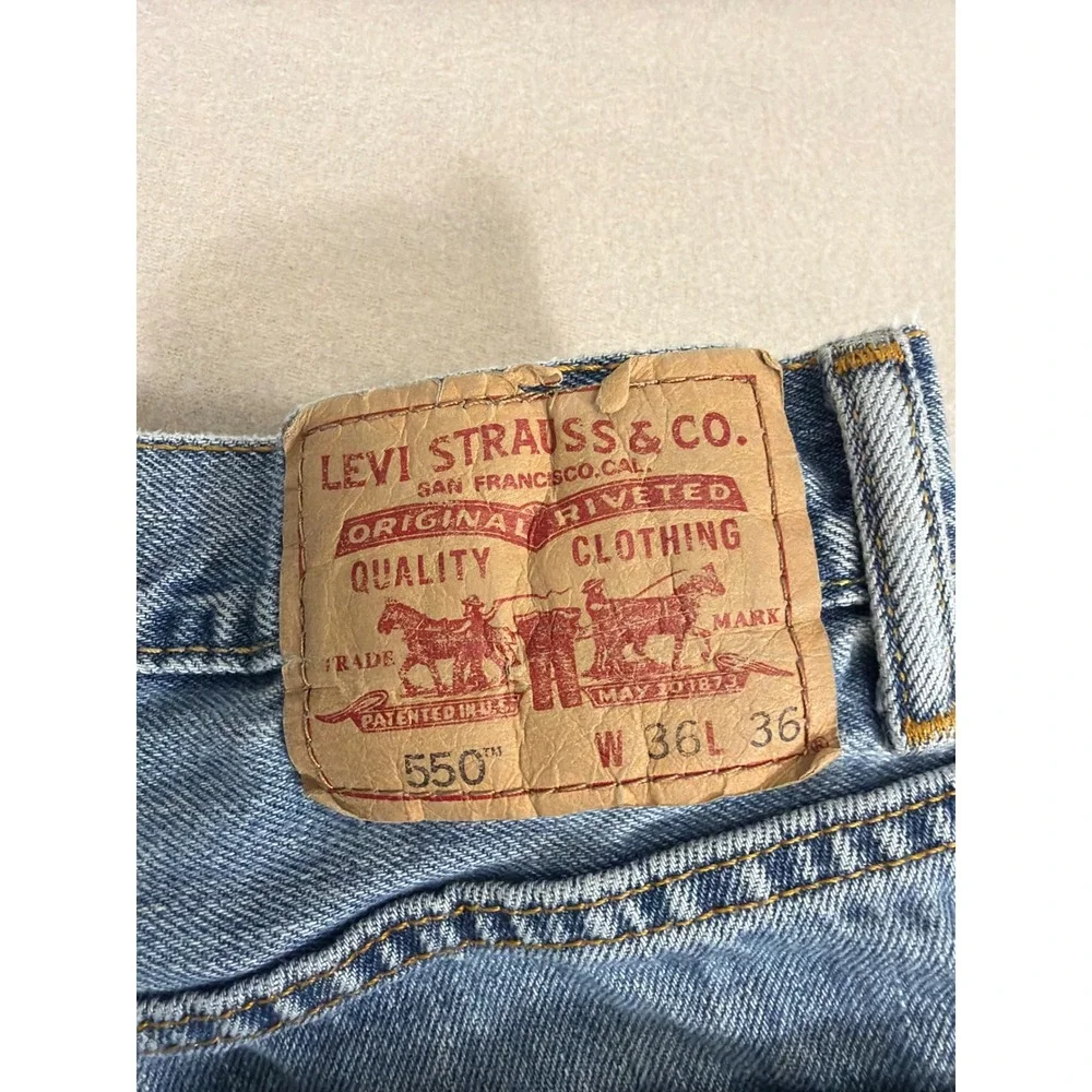 Levis levi 550
