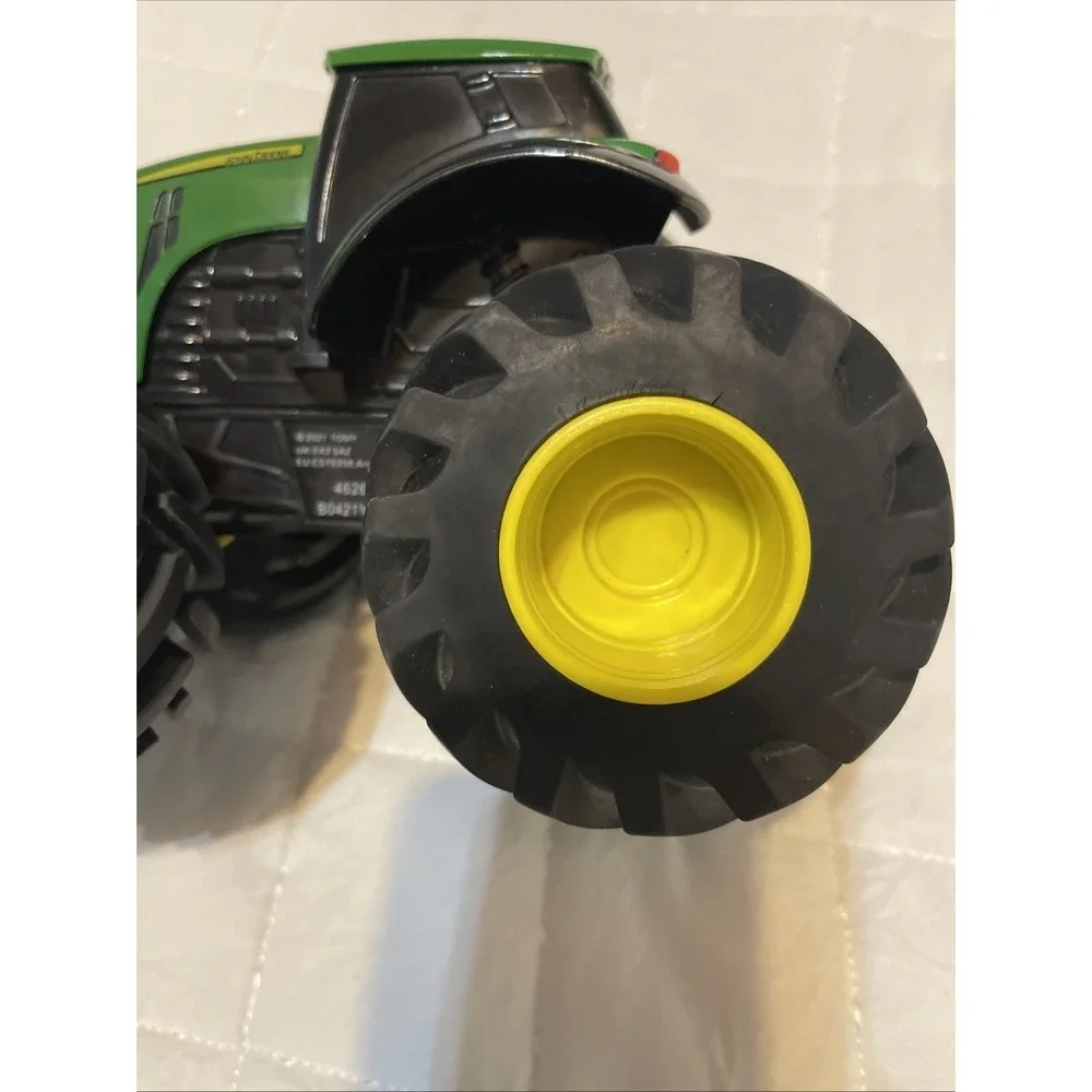 Tomy john deere