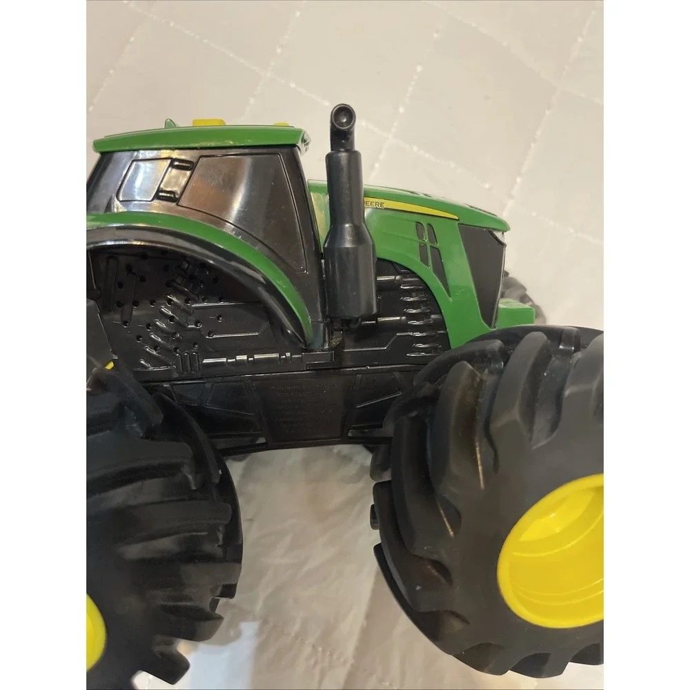 Tomy john deere