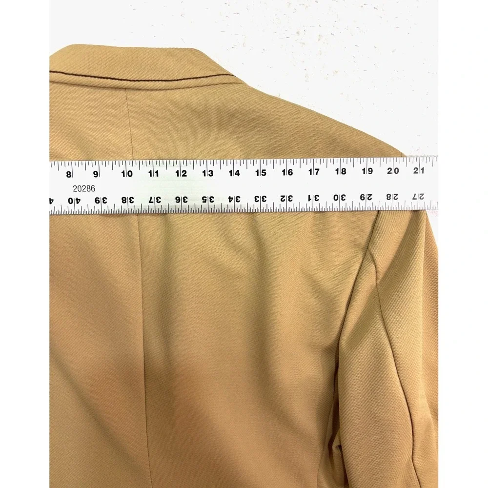 Mohnis back tailoring