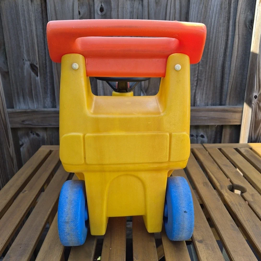 Little Tikes signs wear