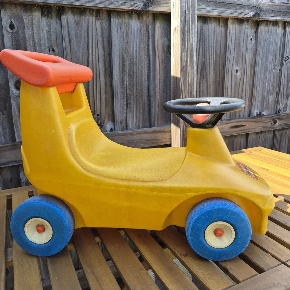 Little Tikes signs wear