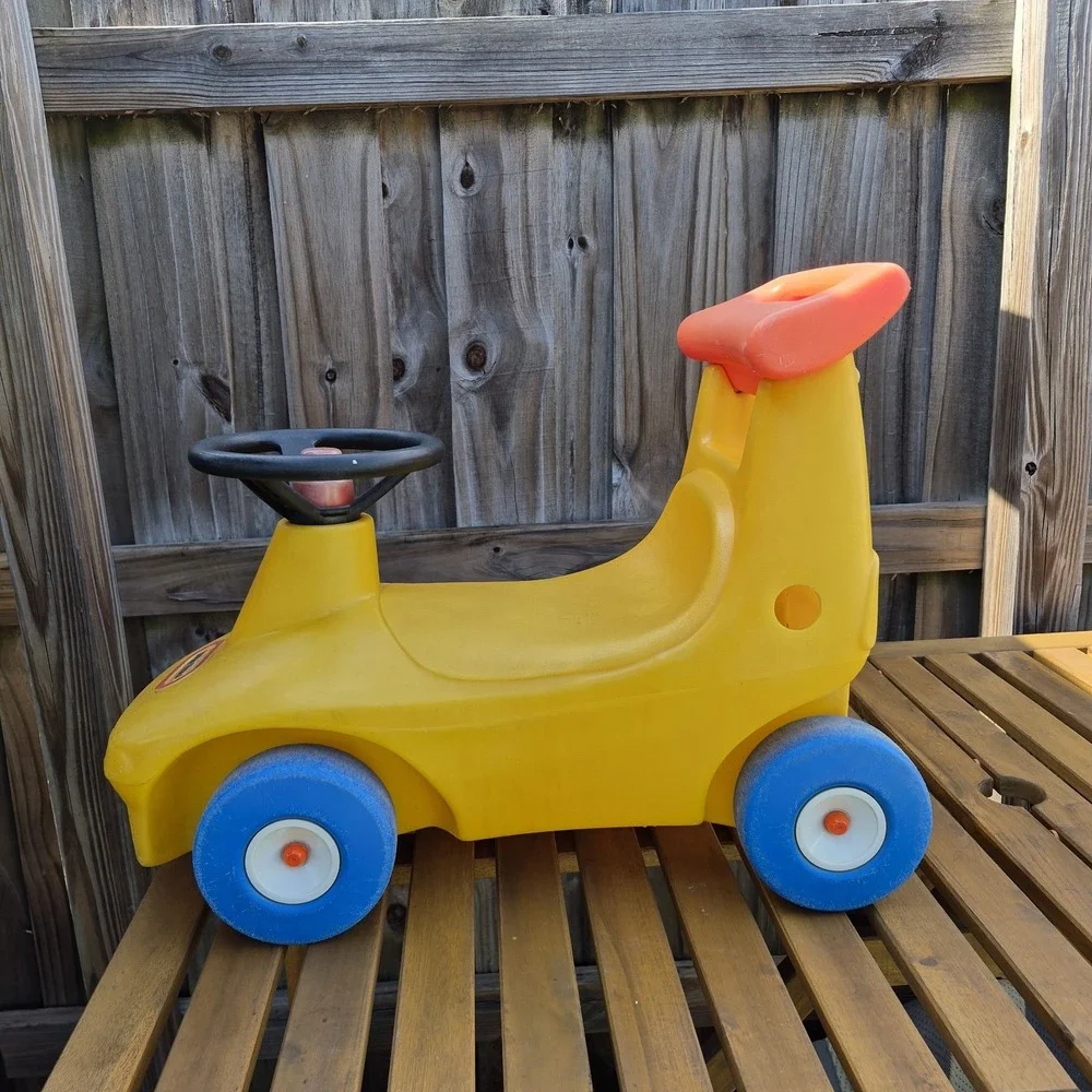 Little Tikes signs wear