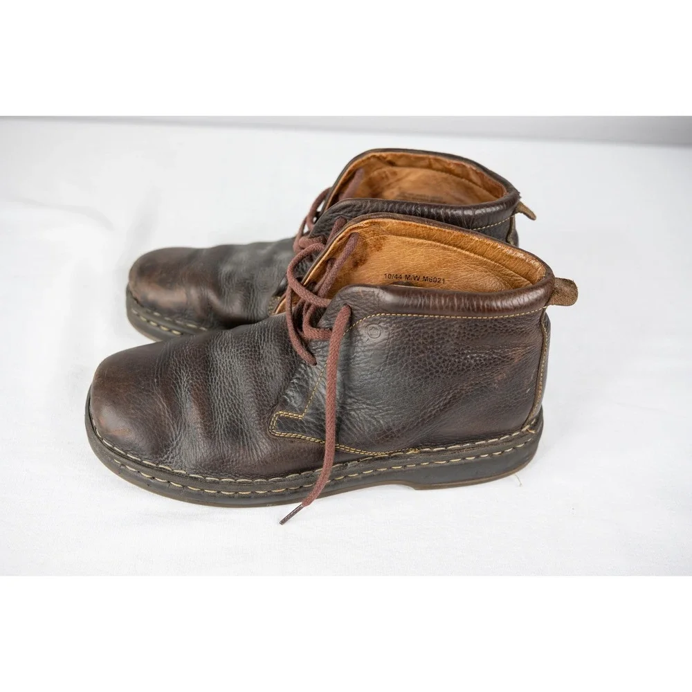 Born leather chukka