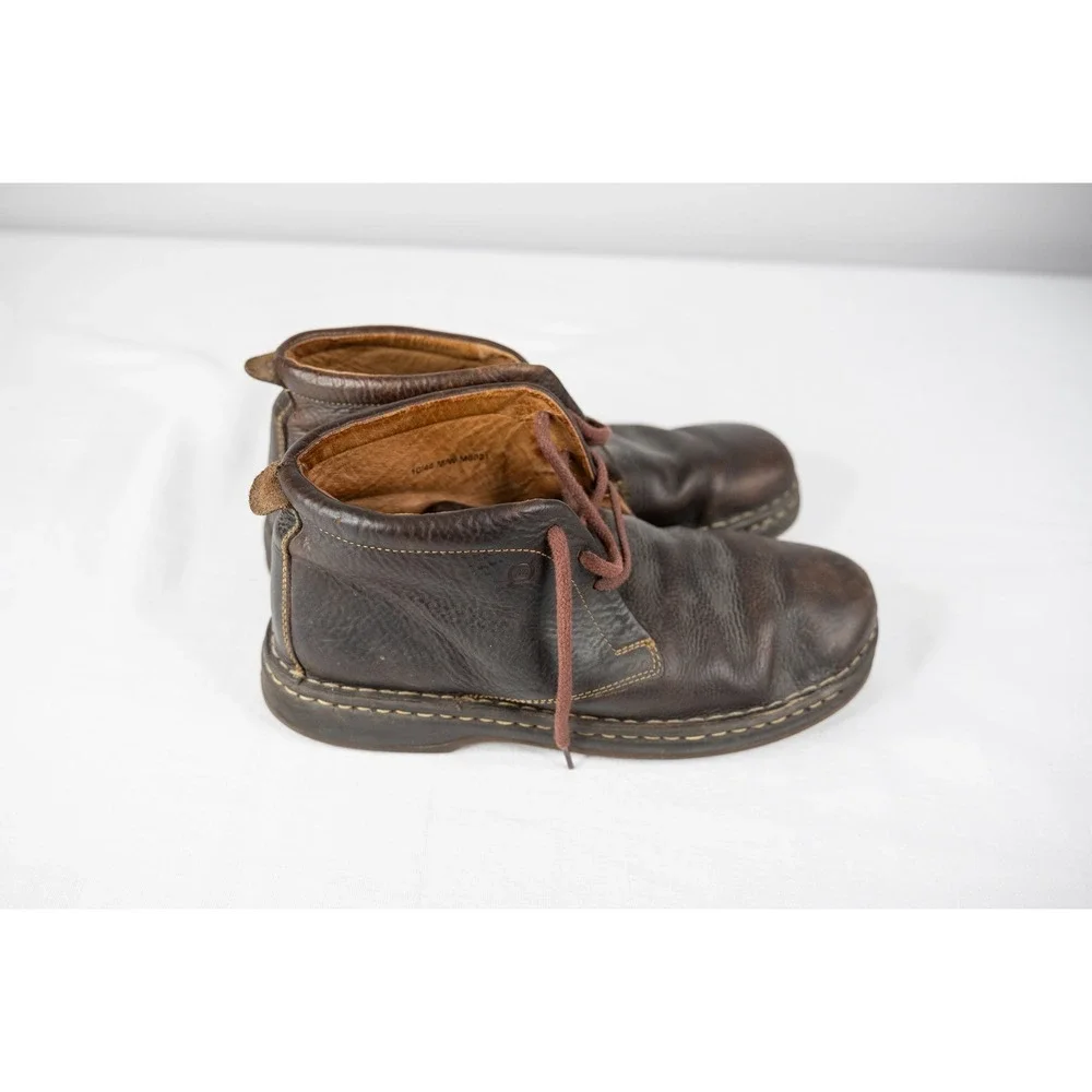 Born leather chukka