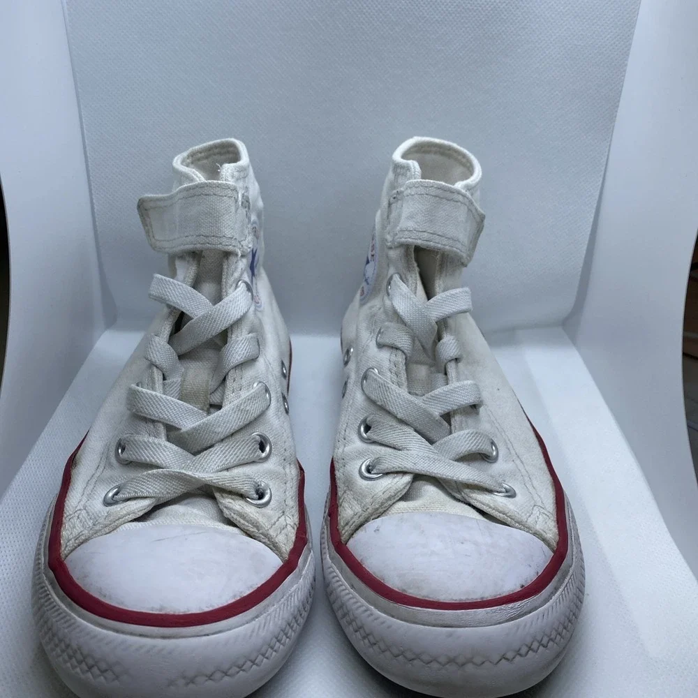 Converse some wear